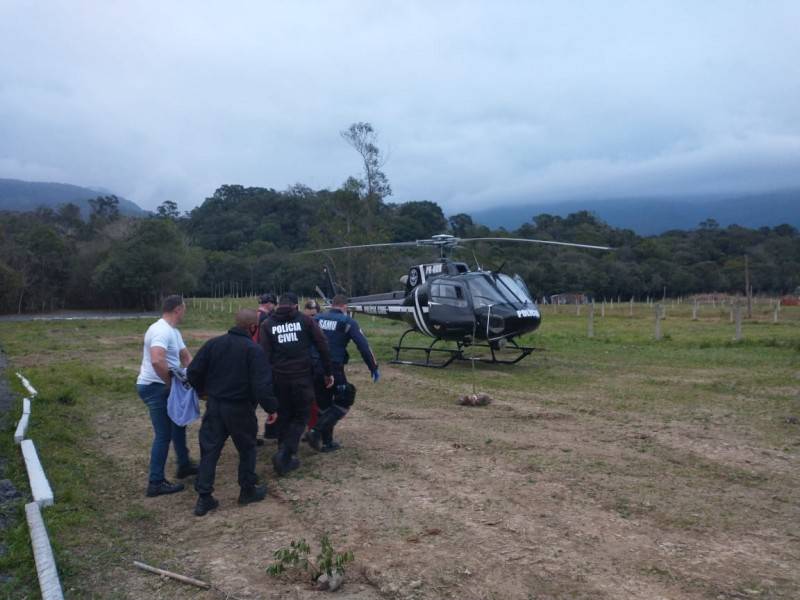 Colisão entre carro e moto deixa duas pessoas feridas em Nova Veneza — foto 1