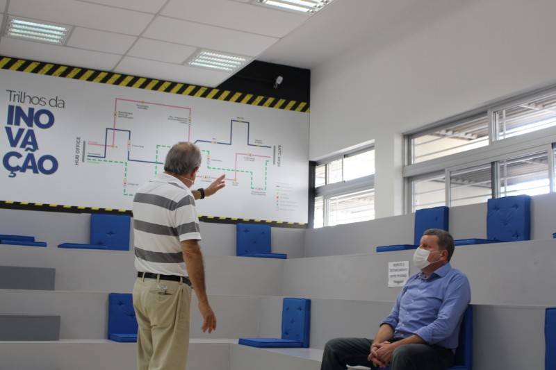 Secretário Luciano Buligon conhece pesquisas que envolvem carvão mineral — foto 2