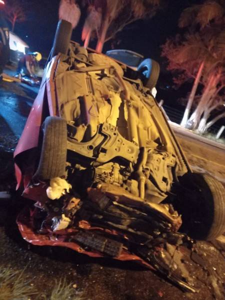 Duas pessoas morrem após colisão frontal no bairro Demboski — foto 5