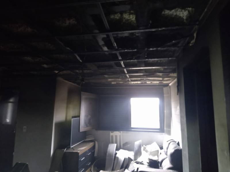 Incêndio atinge apartamento no bairro Santa Bárbara em Criciúma — foto 3