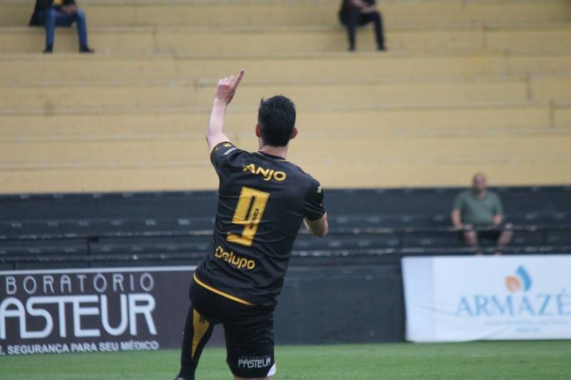 Sob olhares do novo treinador, Criciúma perde para o Avaí na Copa SC — foto 11