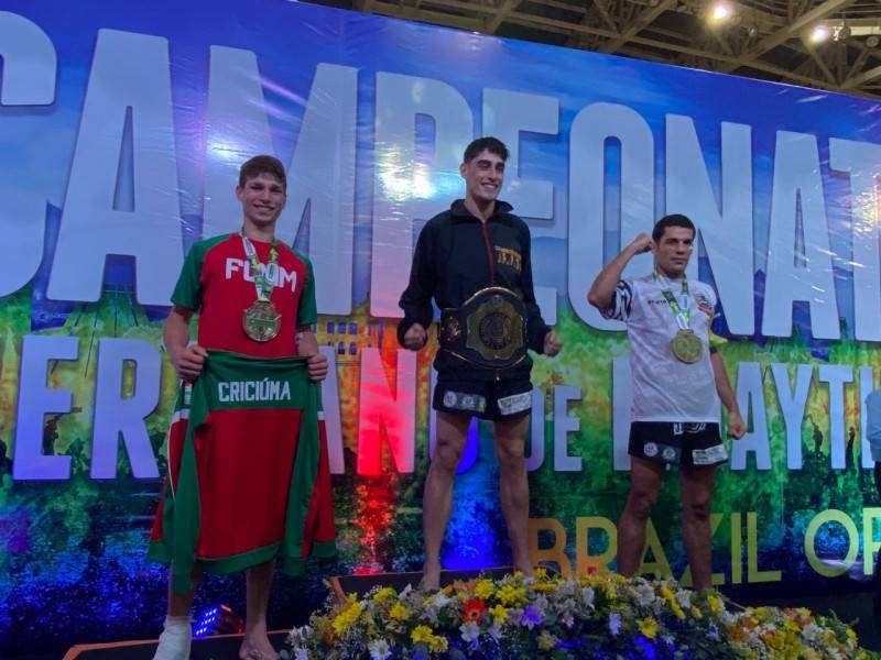 Atletas de Muay Thai, Karatê e Jiu Jitsu de Criciúma conquistam pódio em competições — foto 1