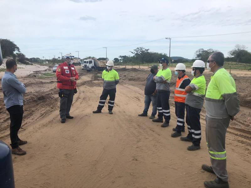 Bombeiros voluntários participam de simulado de acidente de trabalho em Jaguaruna — foto 2
