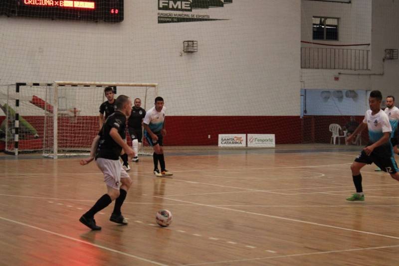 Criciúma é campeã do futsal masculino e feminino na etapa regional dos Jasc — foto 2