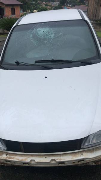 Duas mulheres ficam feridas após colisão entre carros no bairro Argentina — foto 6