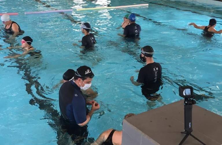 Os idosos na piscina: pauta do projeto Tartaruga na Unesc — foto 2