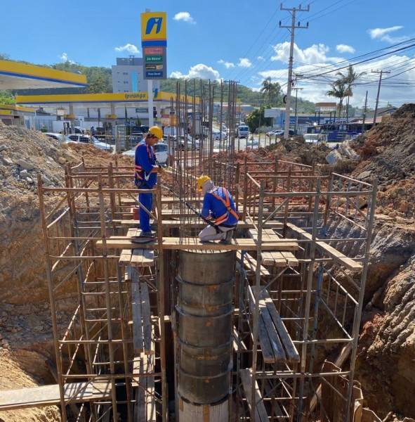 Binário do bairro São Luiz avança com escavação da Trincheira — foto 1