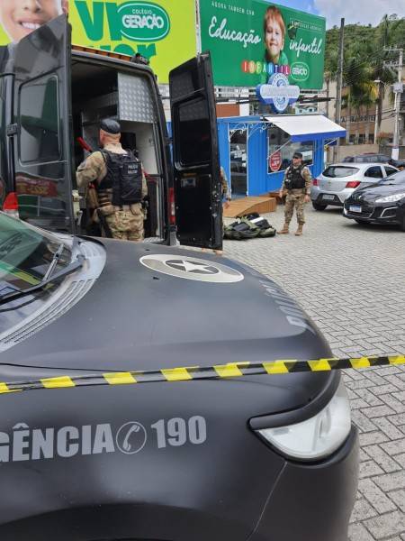 Possível bomba encontrada na capital era falsificada e não tinha relação com o governador — foto 3