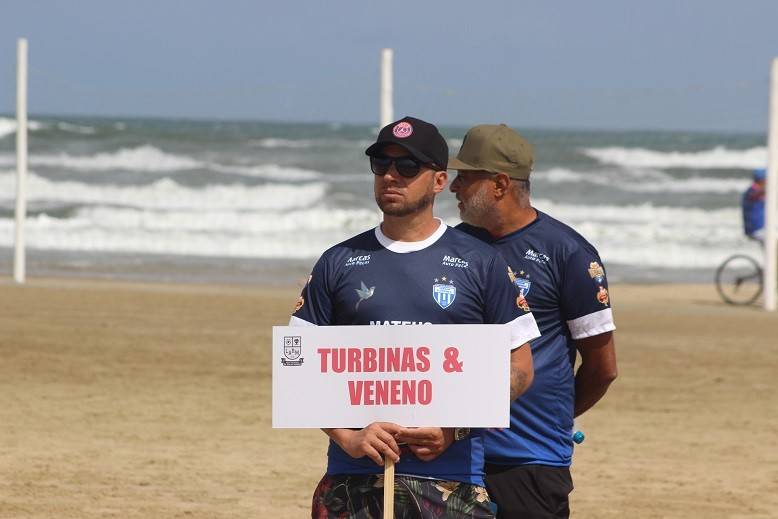 Construtora Massiroli e Rui Barbosa empatam no jogo de estreia do Regional de Futebol de Areia — foto 1
