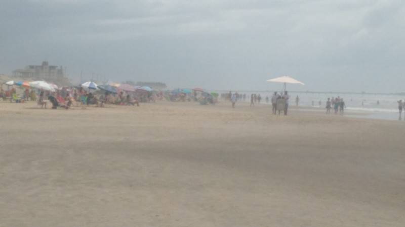 Beira-mar de Balneário Rincão movimentada neste domingo — foto 2