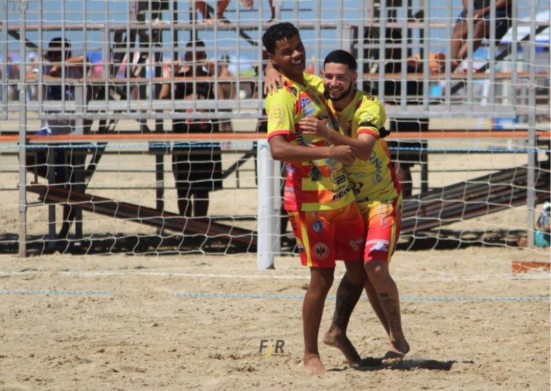 Segunda rodada do Praião termina com oito gols e equipe do Praia na liderança — foto 1