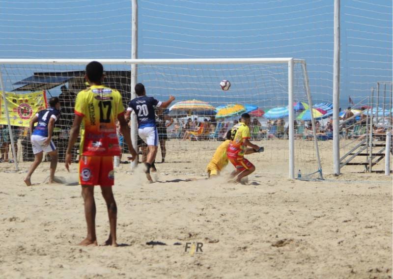 Segunda rodada do Praião termina com oito gols e equipe do Praia na liderança — foto 2