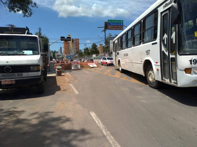 Obras de macrodrenagem alteram o trânsito na região central de Criciúma — foto 4