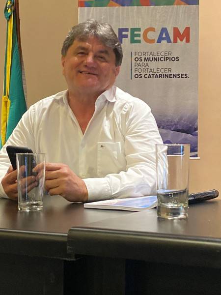 Jorge Koch, prefeito de Orleans, é o novo presidente da Fecam — foto 1