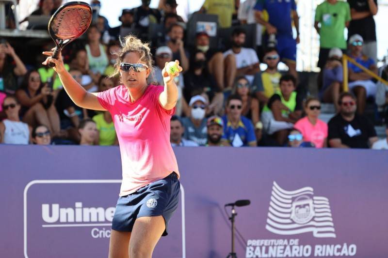 Dupla formada por catarinense e francês é campeã do Mundial Rincão de Beach Tennis Unimed — foto 1