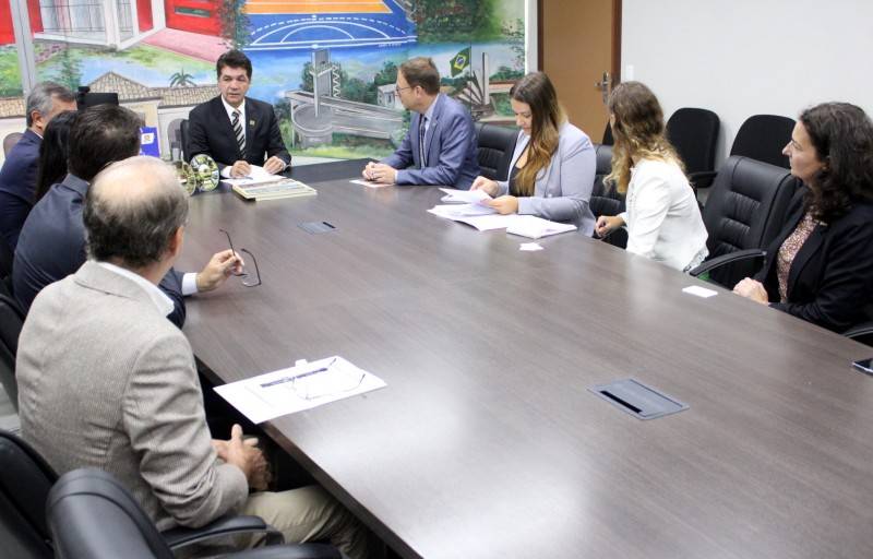 Governo de Criciúma recebe visita do cônsul-geral dos EUA em Porto Alegre — foto 5