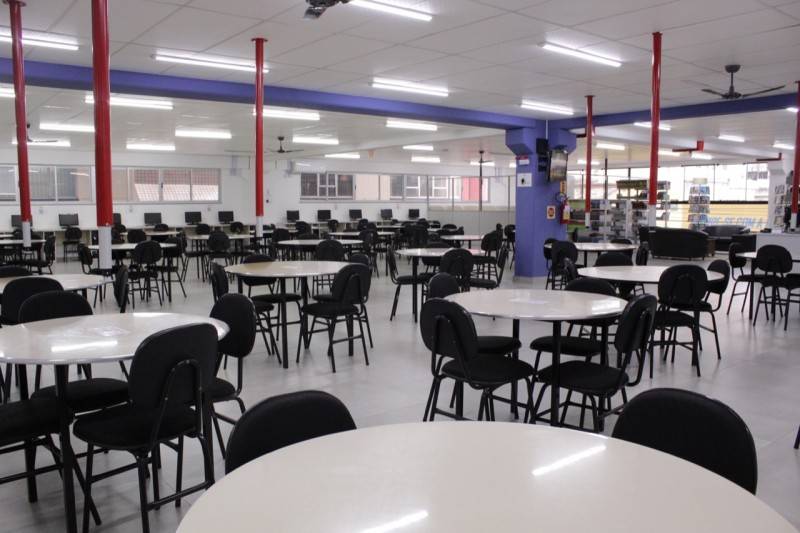 Com mais de 49 mil exemplares, biblioteca das Faculdades Esucri está aberta para comunidade — foto 1