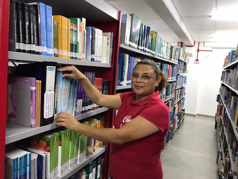 Com mais de 49 mil exemplares, biblioteca das Faculdades Esucri está aberta para comunidade — foto 2