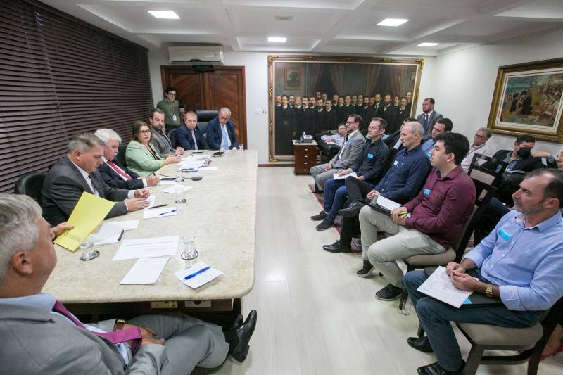 Governo do Estado apresenta proposta para reinserir leite longa vida na cesta básica — foto 2