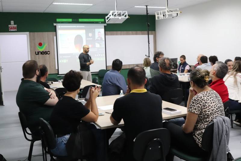 Araranguaenses apresentam ideias para a elaboração do Plano de Desenvolvimento Socioeconômico — foto 8