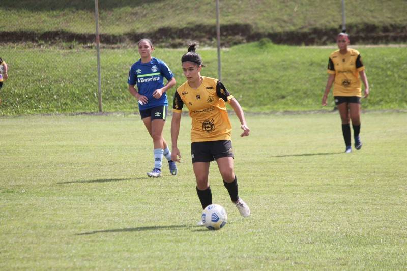 Time feminino do Criciúma vence o Grêmio em jogo-treino — foto 4