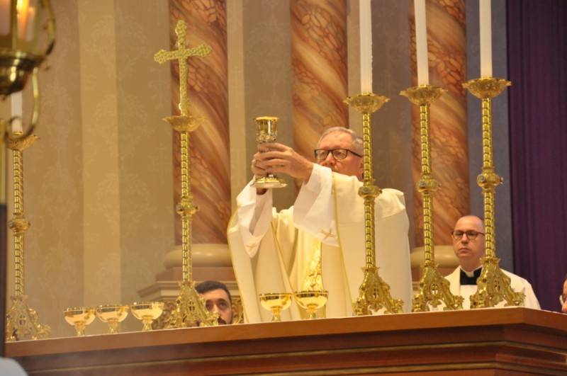 Santos Óleos são abençoados na Catedral São José — foto 1
