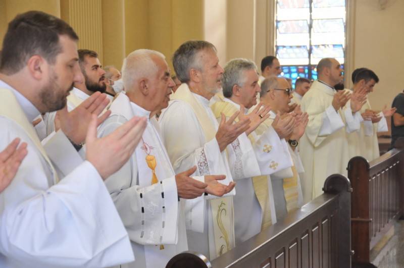 Santos Óleos são abençoados na Catedral São José — foto 2