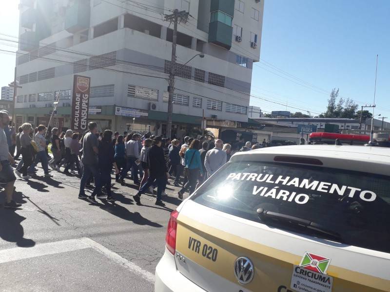 Criciúma: procissões lembram crucificação de Jesus na Sexta-feira Santa — foto 2