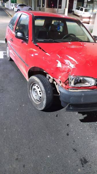 Colisão envolve carro e motocicleta em Tubarão — foto 1
