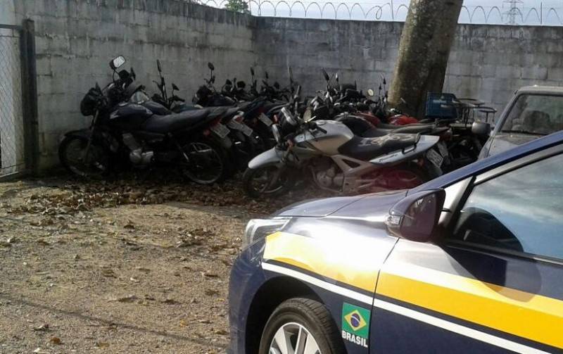 PRF promove leilões de 2.453 veículos apreendidos e de sucatas em SC — foto 2