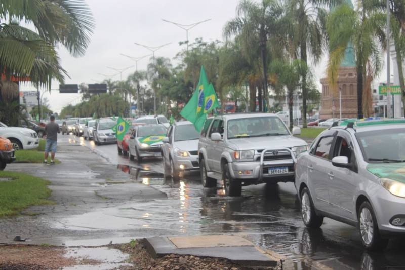 Carreata circula pela Avenida Centenário pedindo a saída do ministro Moraes do STF — foto 36