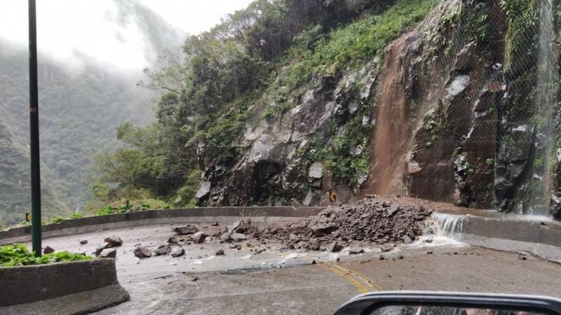 Após novo deslizamento de terra, Serra está liberada novamente — foto 1
