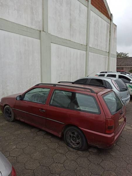 Veículo é localizado abandonado em Treviso — foto 1