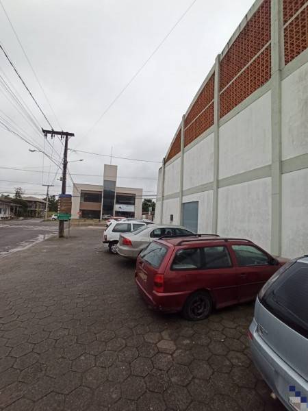 Veículo é localizado abandonado em Treviso — foto 2