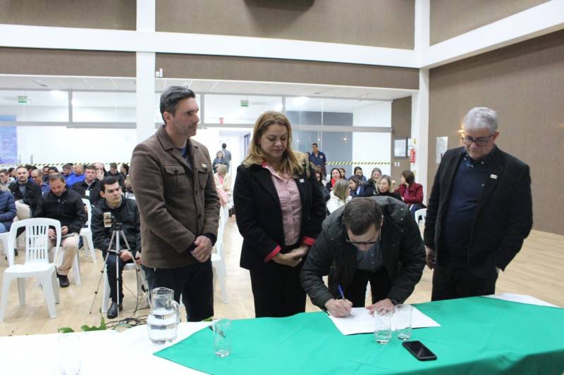 Amrec formaliza contrato com a Satc para diagnóstico socioambiental dos municípios — foto 2