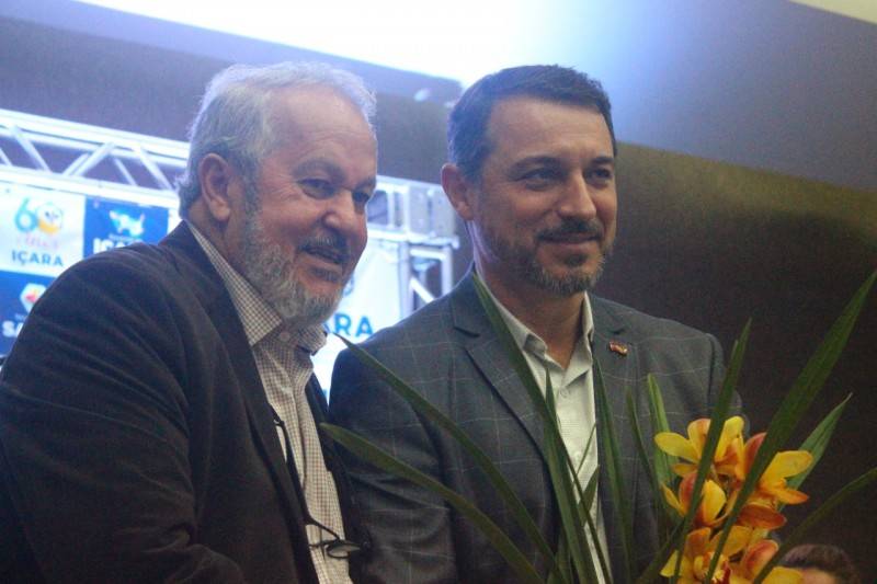 Com recursos para obras de infraestrutura, Carlos Moisés visita Içara — foto 2