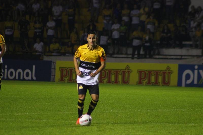 Com gol de zagueiro estreante, Criciúma volta a vencer — foto 1