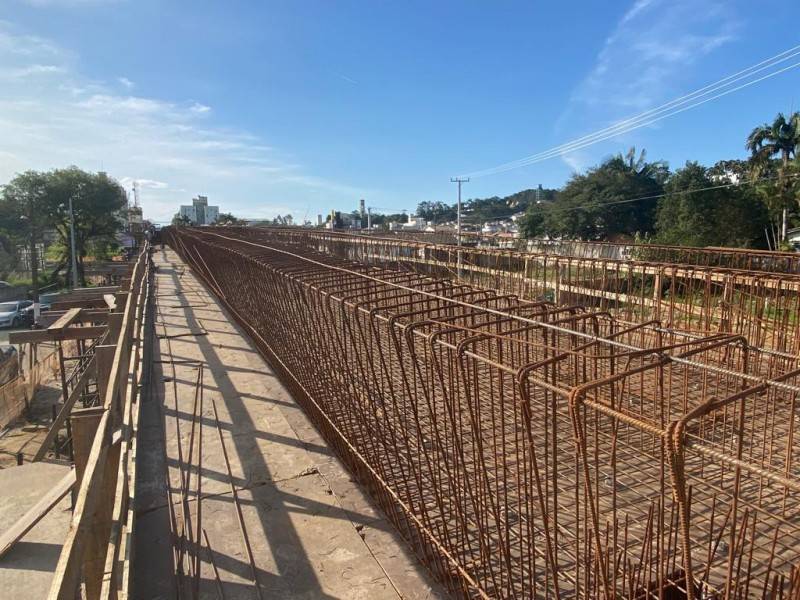 Construções de obras de artes especiais do Binário da Santos Dumont atingem 60% — foto 2