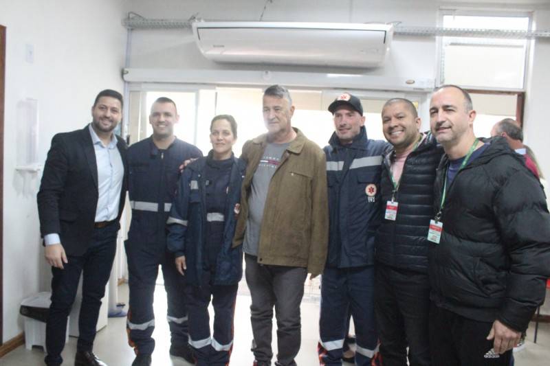 Motorista salvo pelo Samu após sofrer parada cardiorrespiratória reencontra a equipe para agradecer — foto 25