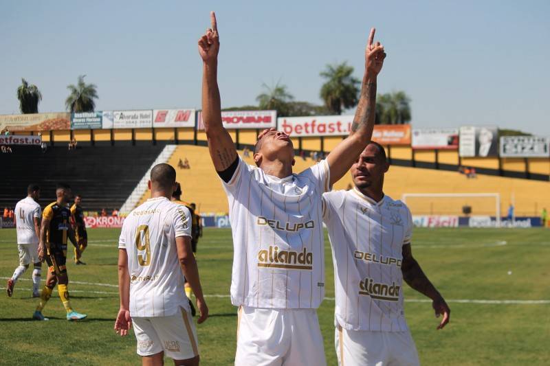 Criciúma é dominado pelo Novorizontino, sofre derrota e chega ao quarto jogo sem vitória na Série B — foto 8