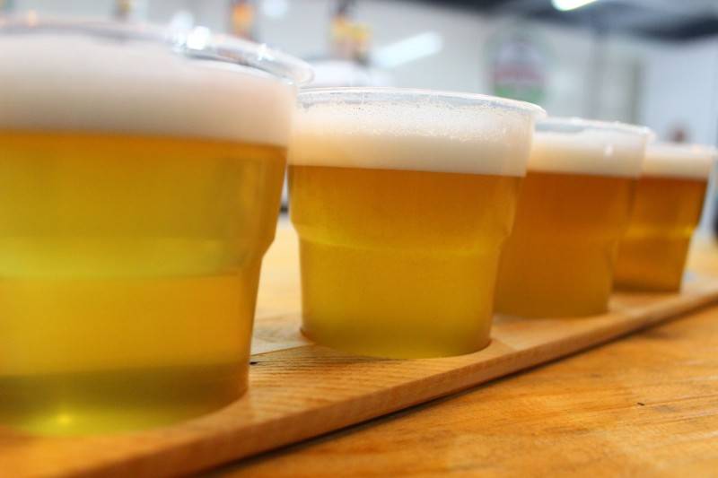 Já tomou cerveja com mandioca? Produtos diferentes de cervejaria de Imbituba é um dos atrativos da AgroPonte — foto 2
