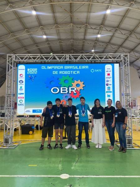 Colégio Satc é campeão estadual da Olimpíada Brasileira de Robótica — foto 1