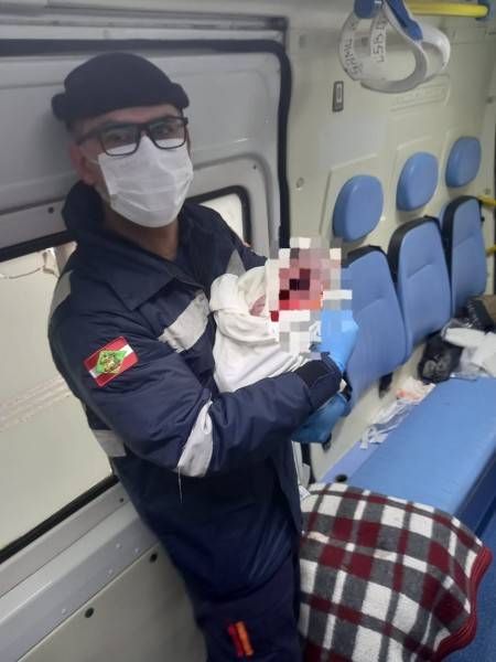 Após ser chamada para atender grávida, equipe do Samu realiza parto de emergência — foto 1