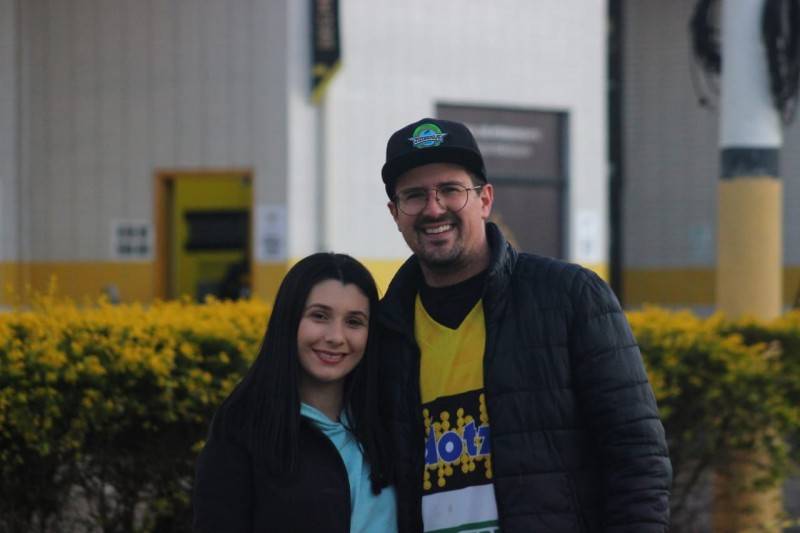 Torcida carvoeira começa a chegar no Heriberto Hülse; confira a galeria de fotos — foto 23