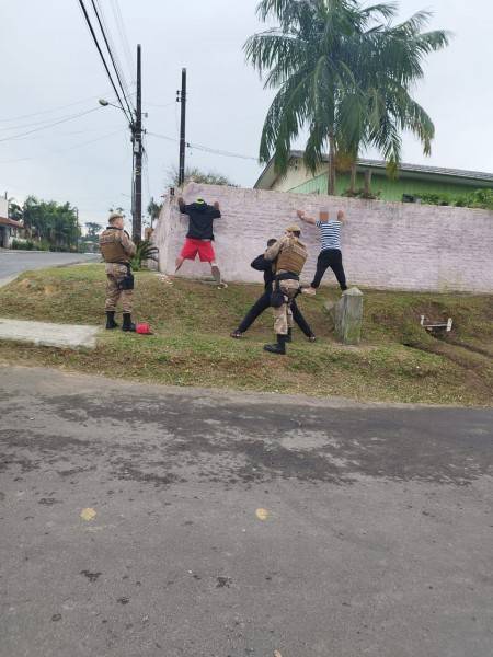 Polícia Militar realiza operação no bairro Boa Vista — foto 1