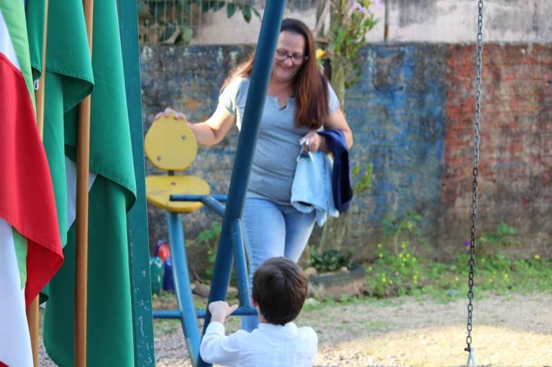 Escola de Urussanga prepara 'Café com os Avós' para ressaltar importância do respeito à pessoa idosa — foto 1