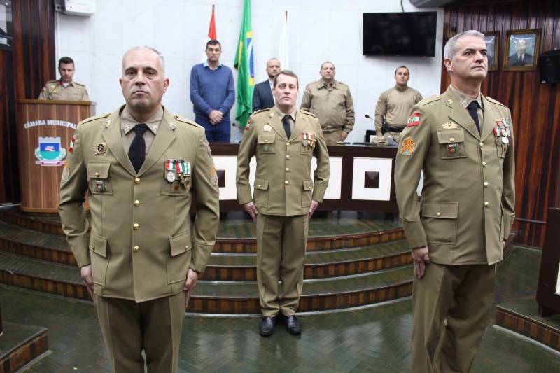 Solenidade na Câmara Municipal marcou troca de Comando da PM em Morro da Fumaça — foto 3