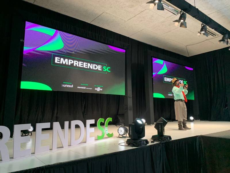 Empreende SC encerra com auditório lotado e palestra do shark Felipe Titto — foto 2