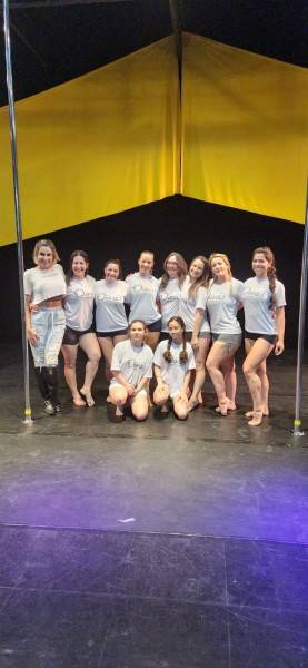 Atletas de estúdio de Criciúma participam de campeonato nacional de Pole Dance — foto 2