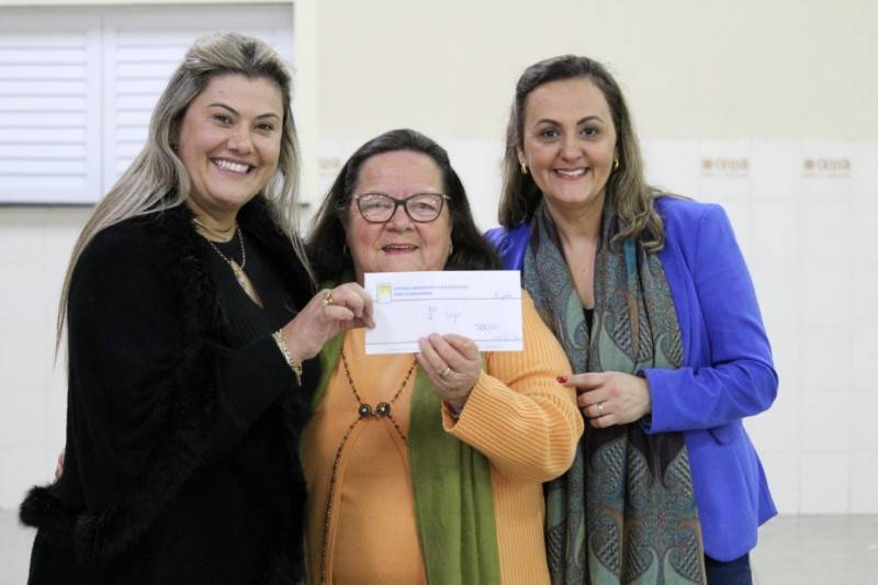 Confraternização da Auras reúne centenas de mulheres em Urussanga — foto 8